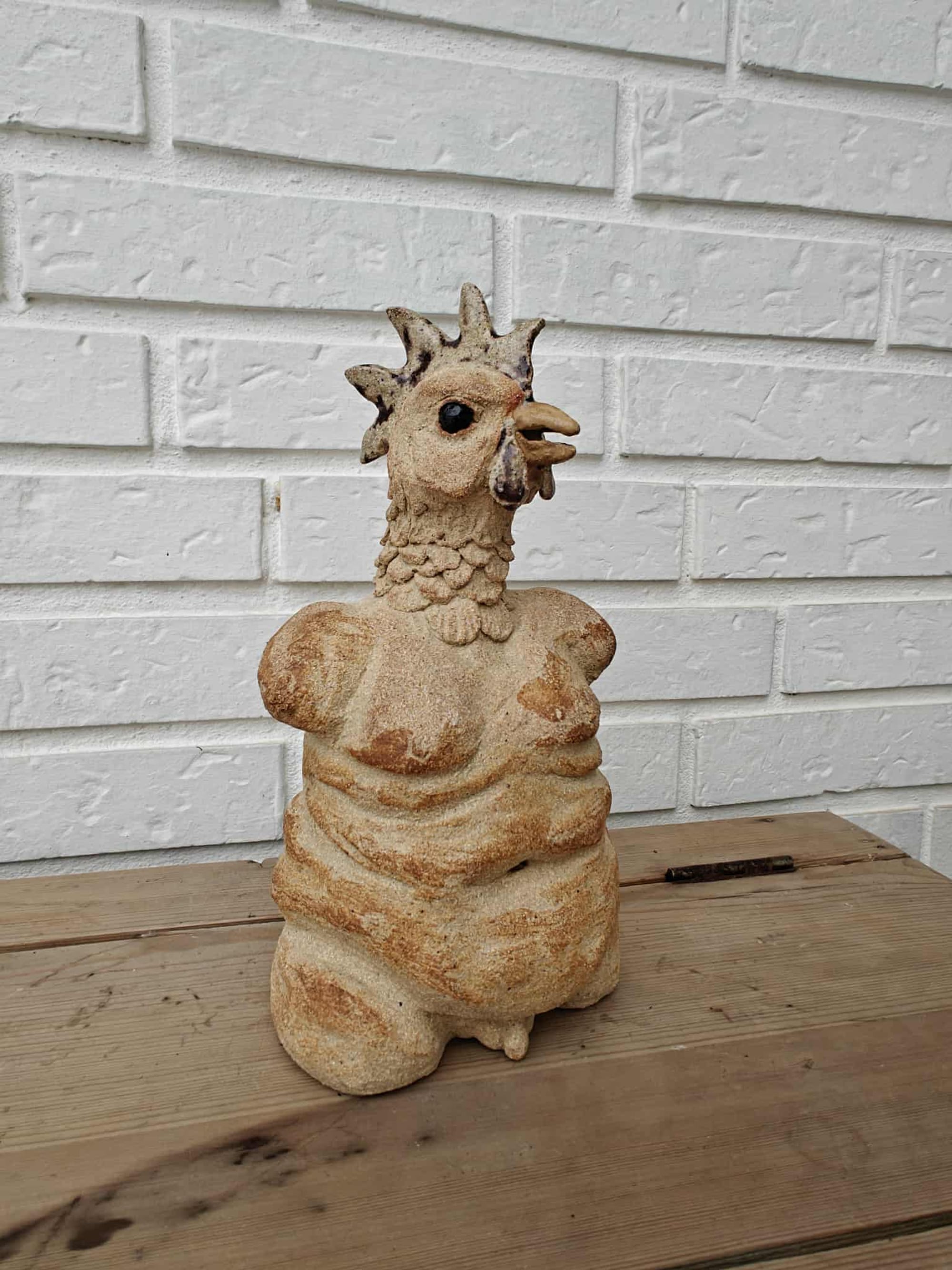 Hane mand 2025
24,5 cm høj
Stentøjsler
2800 kr