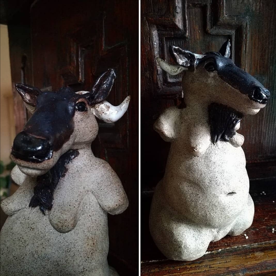 gnuhun torso 2018 - stentøjslavaler
Højde: 18 cm* bredde: 11,5 cm
1800 kr